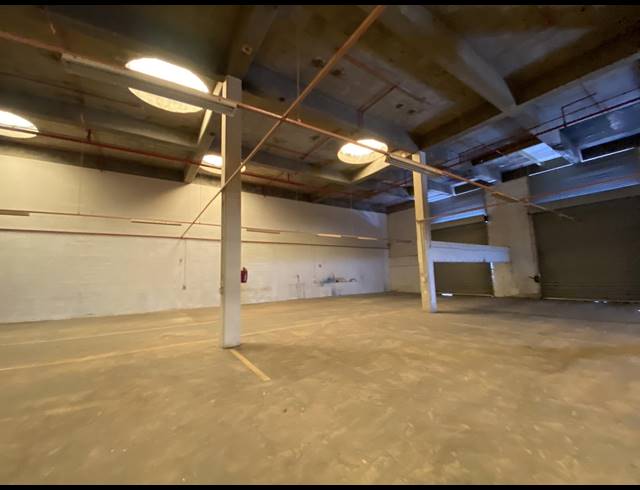 1,373M² WAREHOUSE TO LET IN BELLVILLE SOUTH